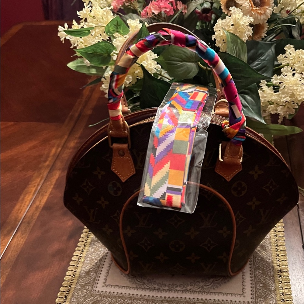 Louis Vuitton Dark Brown Monogram Shoulder Bag - Picture 6 of 6